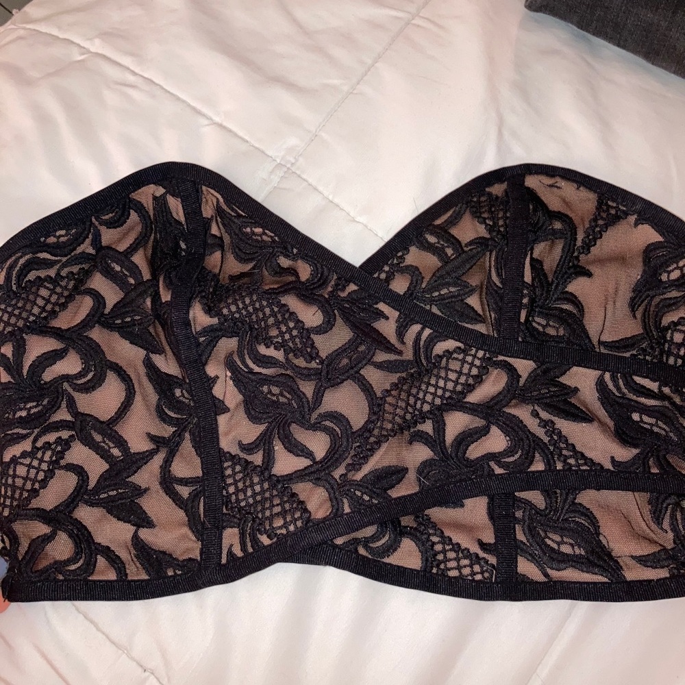 Black and nude crop top